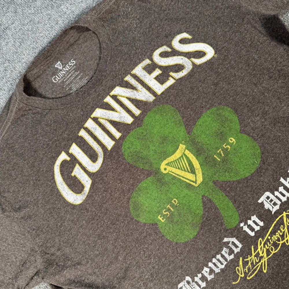Guinness Mens T-Shirt XL Brown Shamrock Brewed in Dublin Graphic Tee #4408
